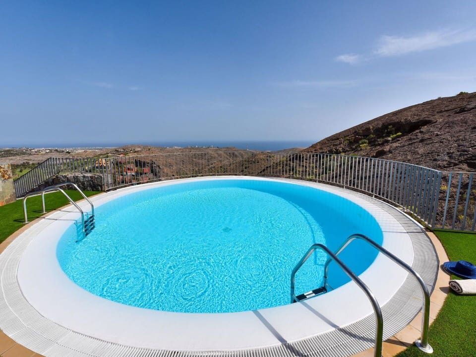 Sky, Water, Water Resources, Swimming Pool, Azure, Leisure, Aqua, Landscape, Composite Material, Resort Town