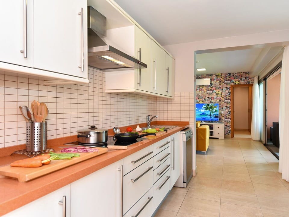 Countertop, Kitchen, Interior Design, Flooring, Cabinetry, Wood, Kitchen Appliance, Kitchen Sink, Plumbing Fixture, Sink