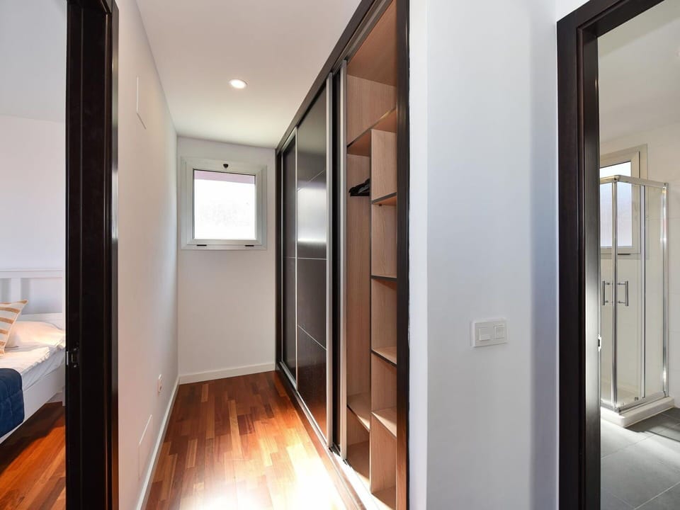 Property, Hall, Wood, Door, Flooring, Automotive Exterior, Wall, Building, Ceiling