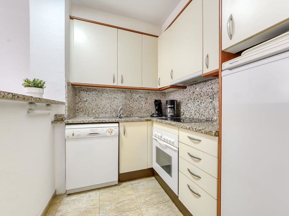 Cabinetry, Countertop, Building, Kitchen Stove, Kitchen Sink, Kitchen, Sink, Kitchen Appliance, Wood, Interior Design