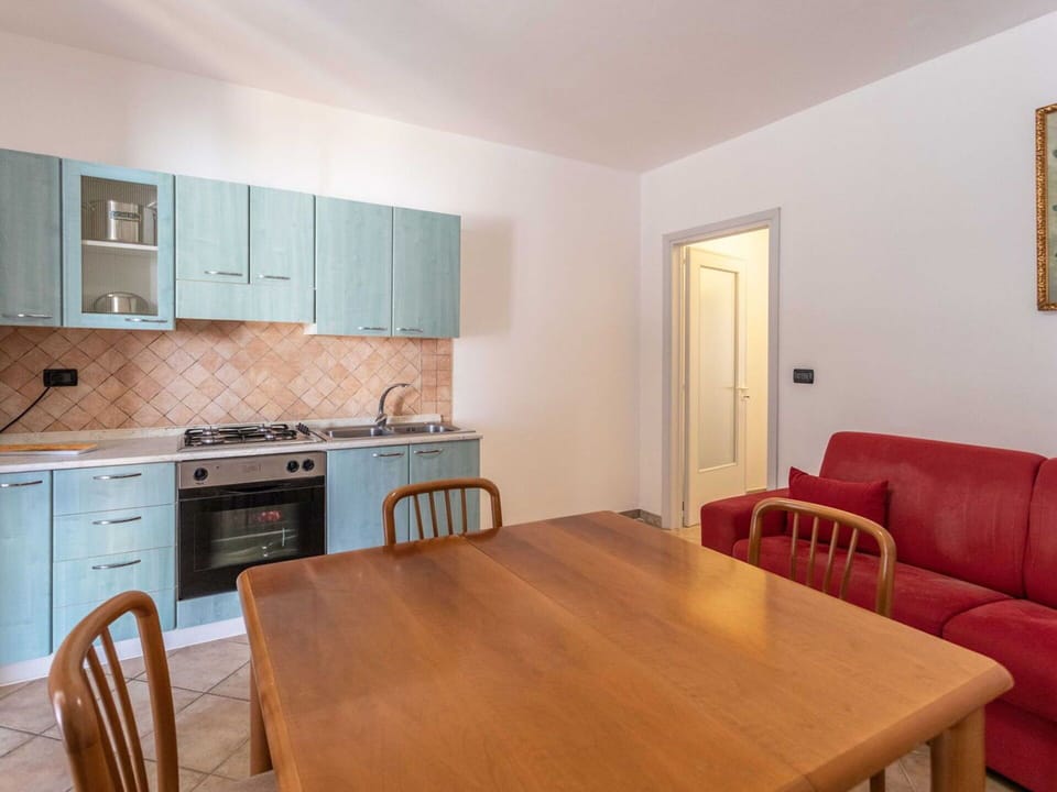 Table, Furniture, Cabinetry, Property, Countertop, Chair, Wood, Lighting, Flooring, Wood Stain