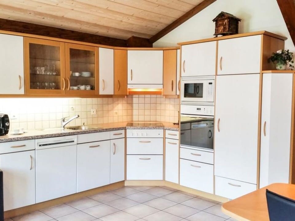 Cabinetry, Countertop, Kitchen Sink, Sink, Property, Kitchen Stove, Kitchen Appliance, Kitchen, Home Appliance, Building
