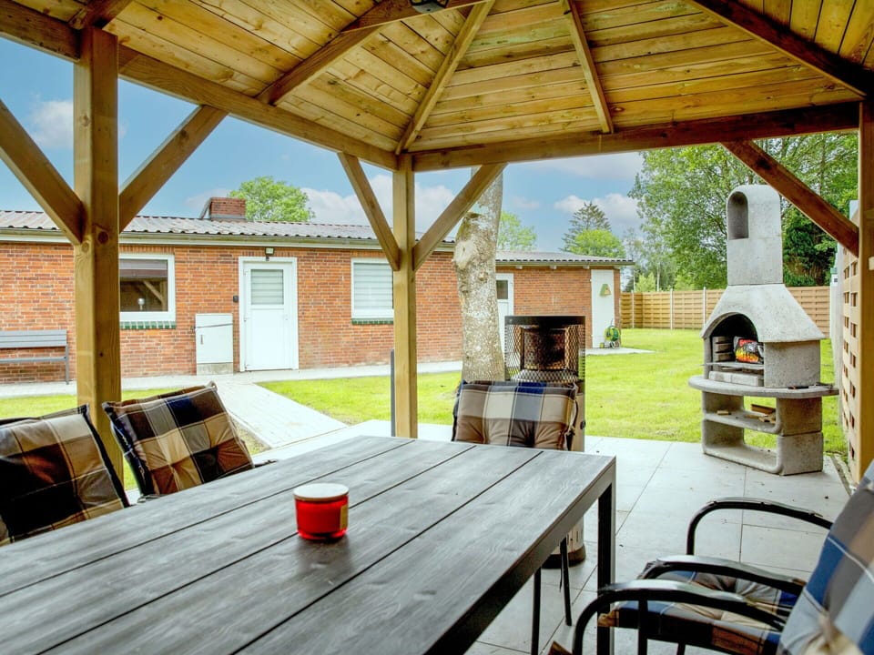 Property, Furniture, Table, Wood, Window, Interior Design, Cottage, Shade, Beam, Wood Stain