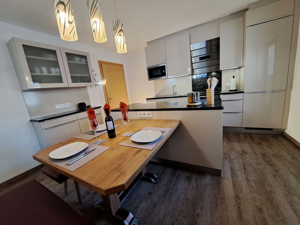 Table, Furniture, Building, Wood, Chair, Picture Frame, Architecture, Interior Design, Cabinetry, Floor