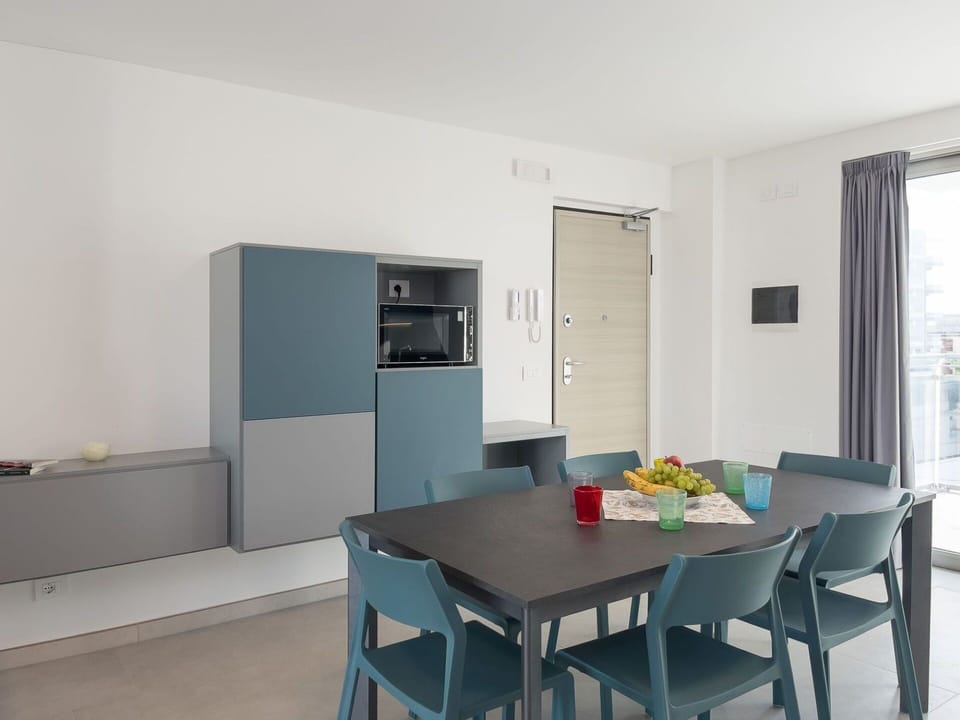 Furniture, Interior Design, Flooring, Floor, Chair, Table, Kitchen & Dining Room Table, Room, Apartment, Ceiling
