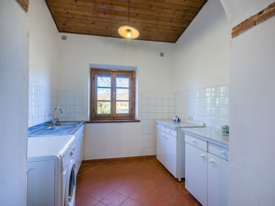 Sink, Tap, Cabinetry, Property, Kitchen Sink, Window, Blue, Building, Azure, Interior Design
