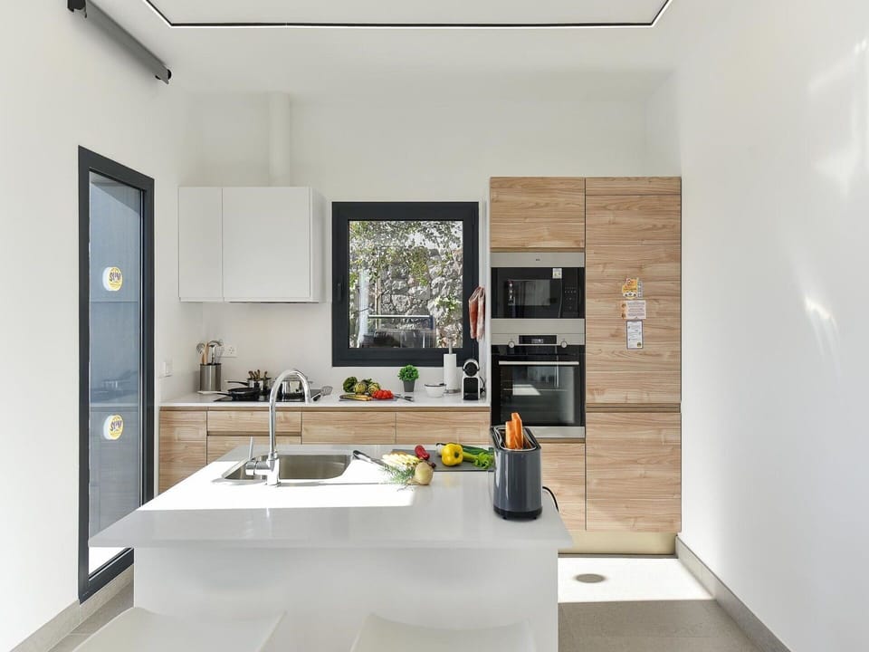 Sink, Countertop, Cabinetry, Tap, Property, Kitchen Sink, Wood, Plumbing Fixture, Kitchen, Kitchen Stove