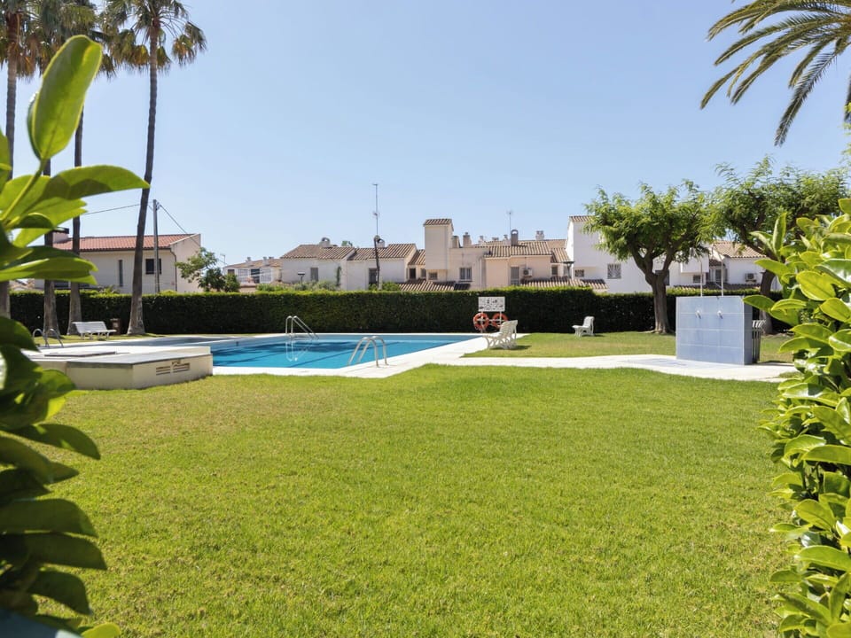 Swimming Pool, Estate, Garden, Landscaping, Lawn, Artificial Turf, Courtyard, Hacienda, Yard, Villa