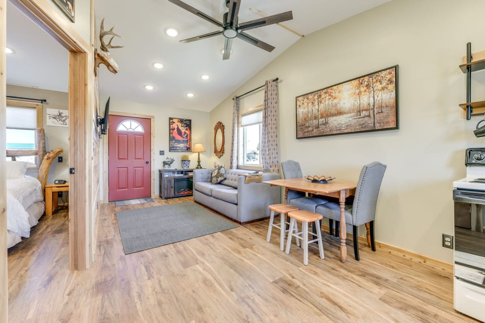 Living Room | Queen Sleeper Sofa | Smart TV | Electric Fireplace | Board Games