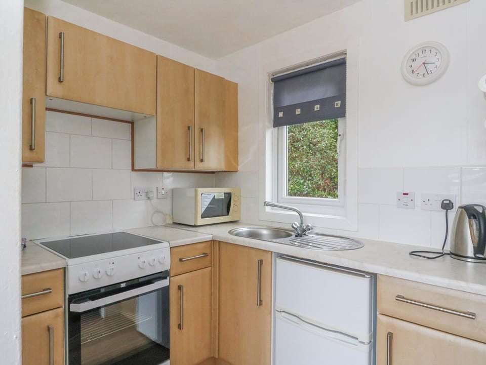 Cottage | Private kitchen | Cookware/dishes/utensils
