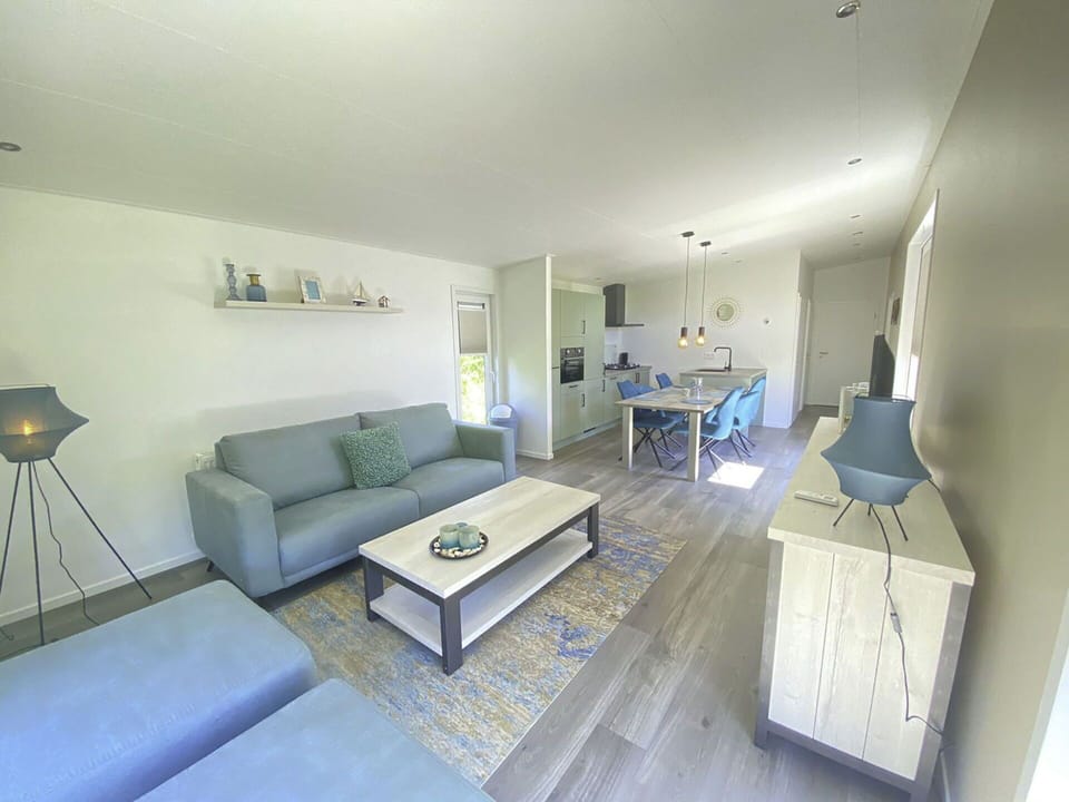 Couch, Furniture, Table, Interior Design, Comfort, Lamp, Floor, Living Room, Picture Frame, Studio Couch