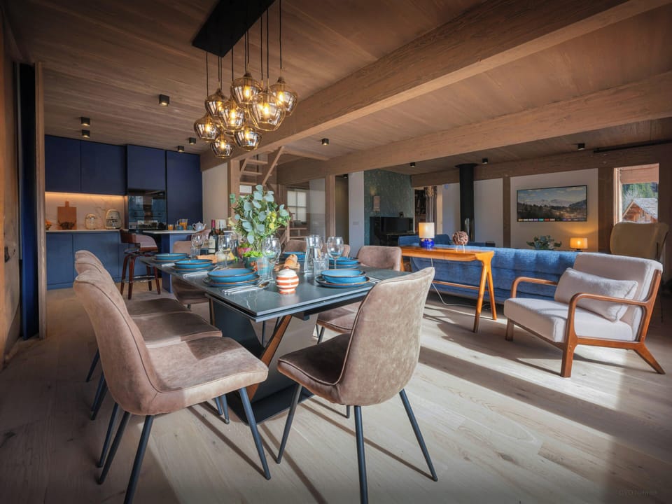 Dining/Kitchen/Lounge