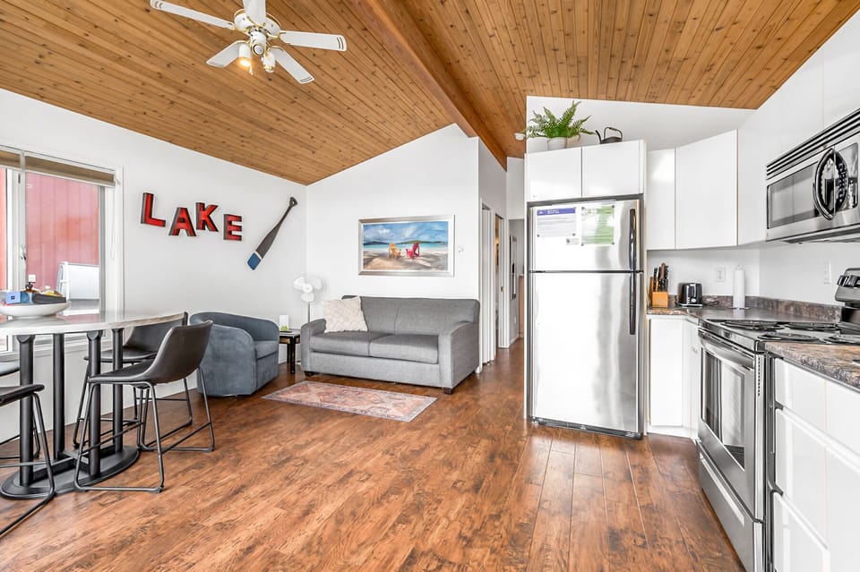 Cabin | Living area | 40-inch flat-screen TV with cable channels