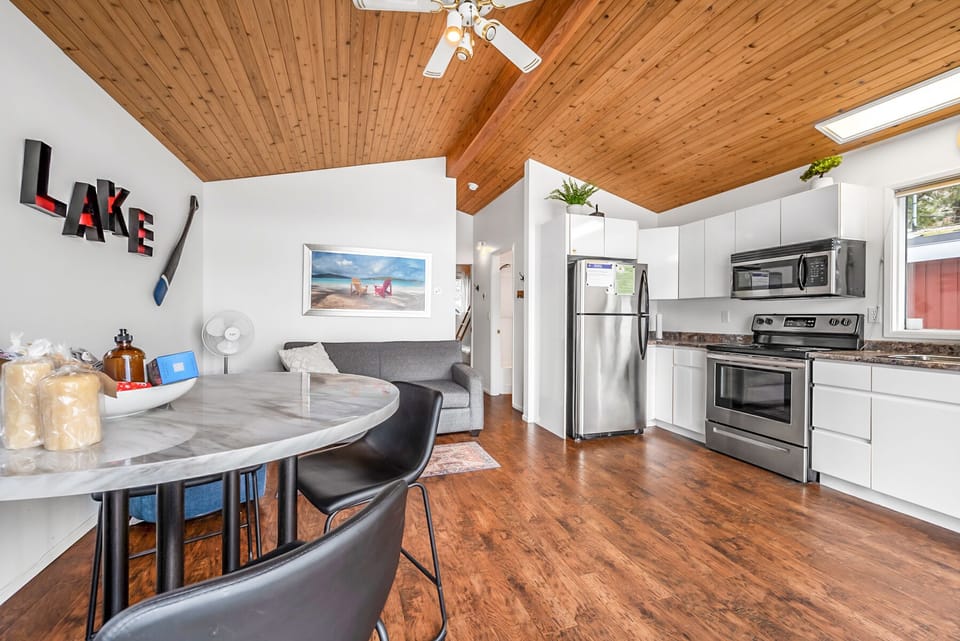 Cabin | In-room dining
