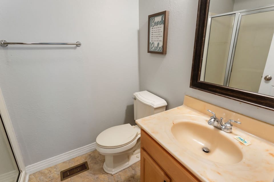 A Full Bathroom keeps everyone comfortable during your stay.