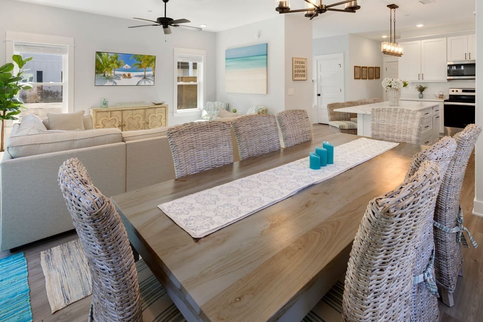 Enjoy a delicious meal together in the Dining Area with tasteful decor and plenty of space!
