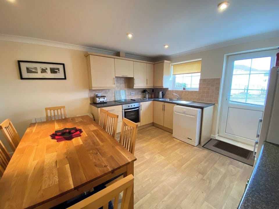 Kitchen/dining area