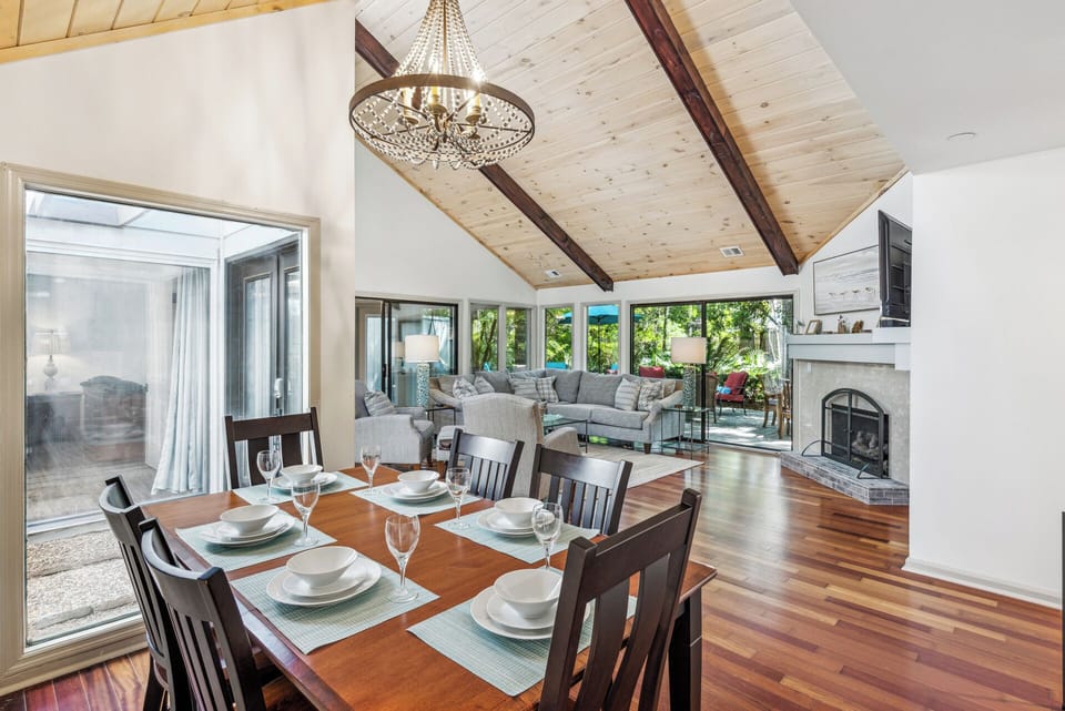 Seating for 6 with additional dining seating available in the kitchen and outside patio.