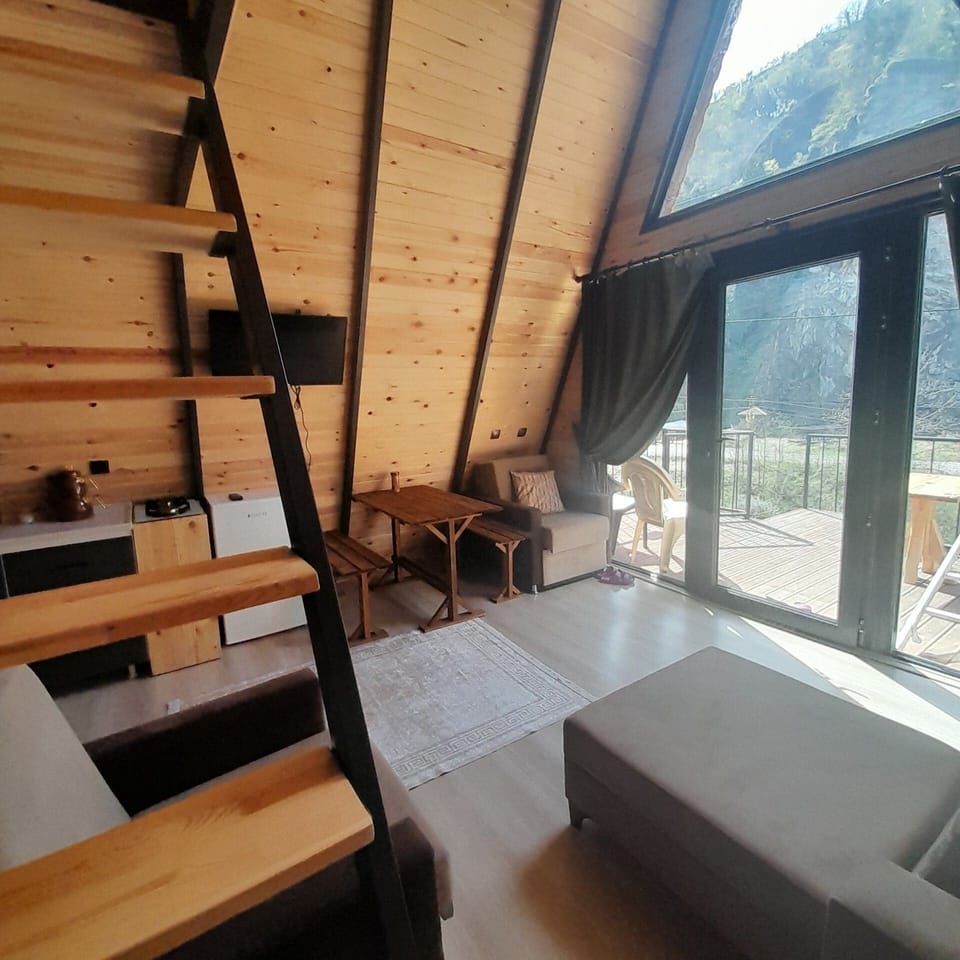 Classic Bungalow | Living area