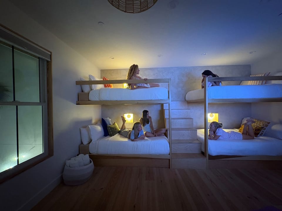 The bunk room = kid paradise 🛏️ Built for sleepovers, siblings, and late-night giggles after beach days