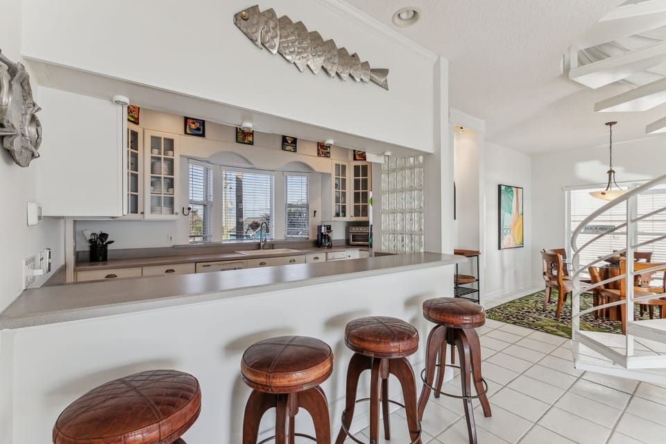 Duplex, 3 Bedrooms | Private kitchen | Fridge, oven, coffee/tea maker, toaster