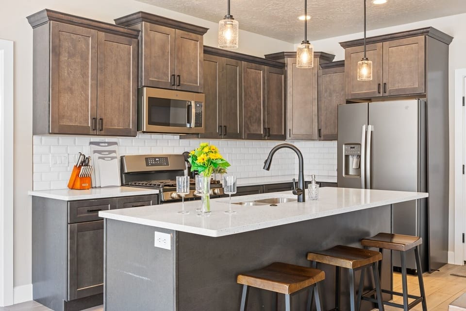 Townhome, 6 Bedrooms | Private kitchen | Coffee/tea maker, fridge, oven, toaster