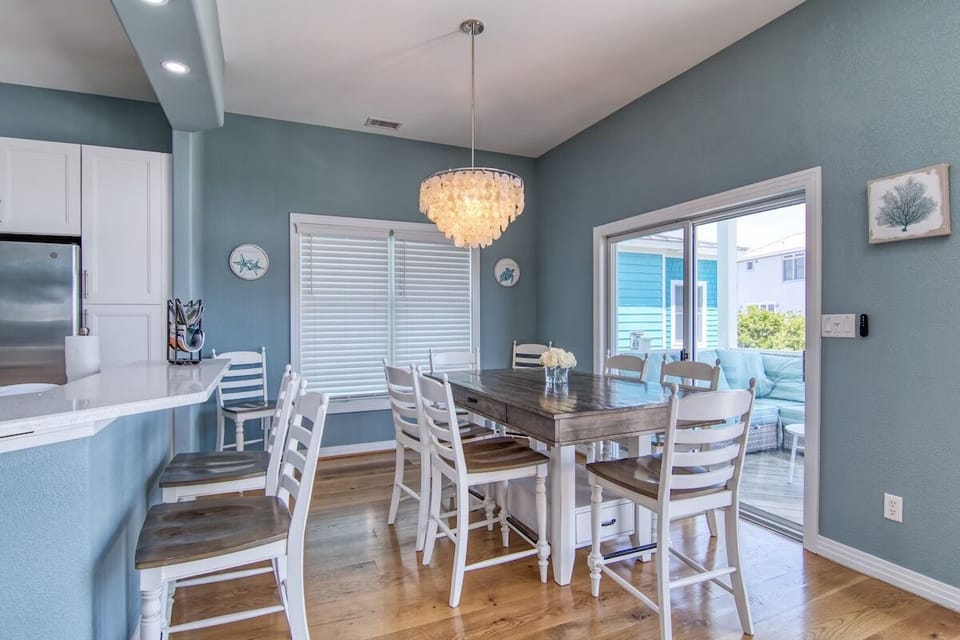 Dining table plus counter seating
