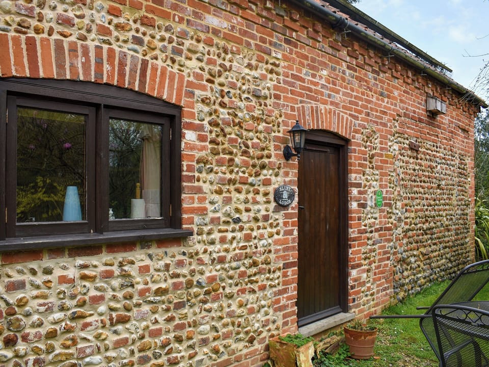 Exterior | Flint Lodge - Green Farm, Plumstead Green, near Holt