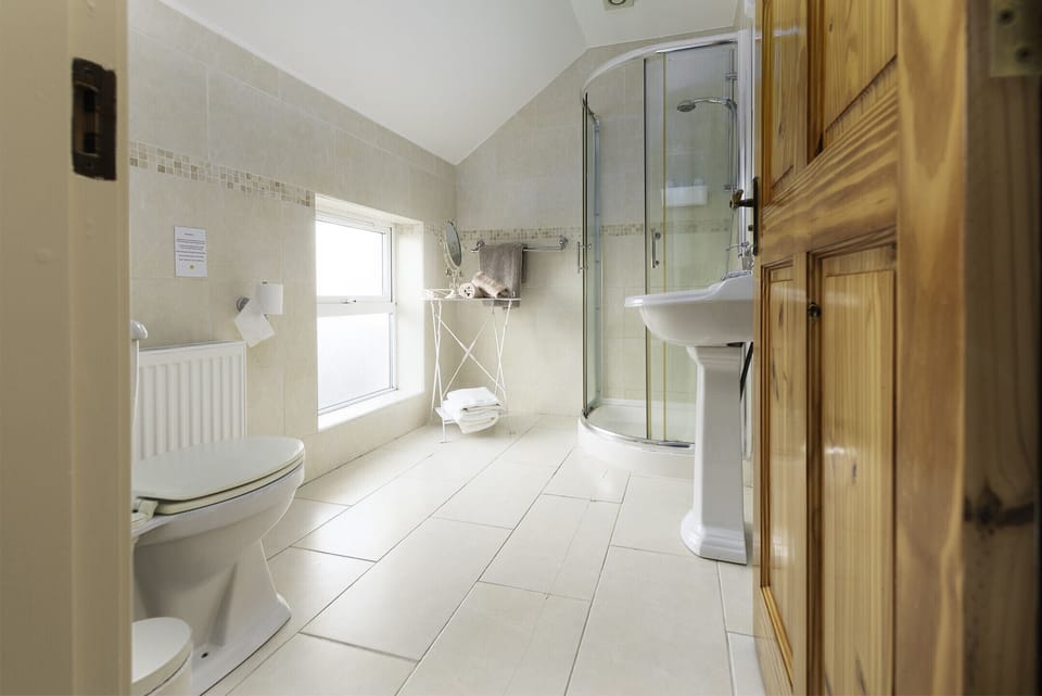 Bathroom Rhea Holiday Home Bantry County Cork Ireland