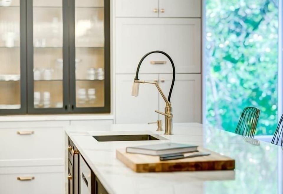 Kitchen island (1)