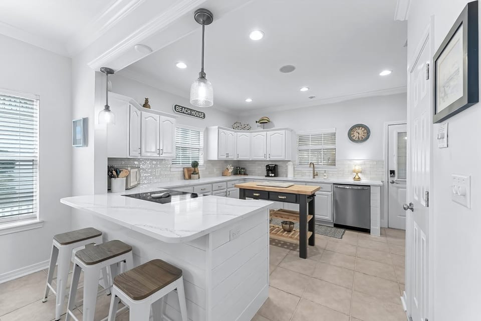 Fully stocked kitchen - Perfect for making family meals 