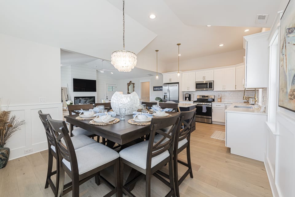 Elegant Dining Area with Seating for Eigh