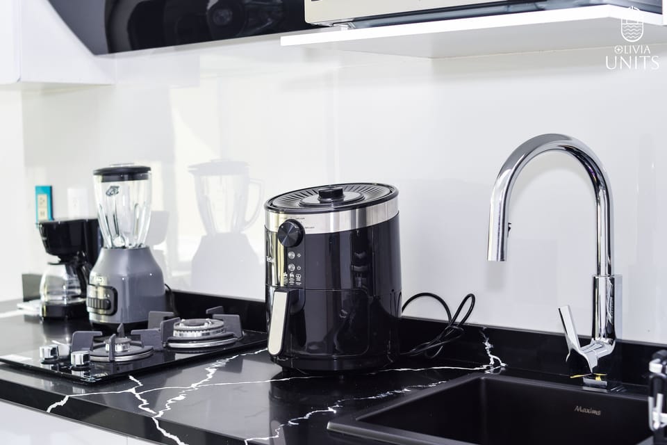 Kitchen appliances: Air fryer, blender, toaster and everything you need to cook.
