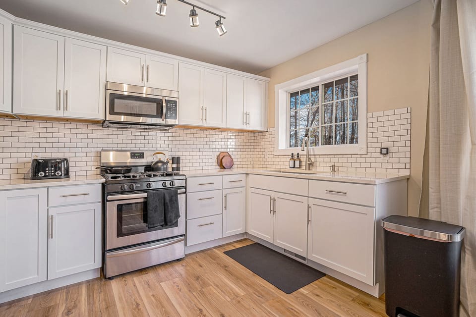 Fully Stocked Kitchen.