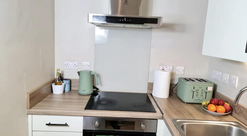 Apartment | Private kitchen | Fridge, microwave, oven, stovetop