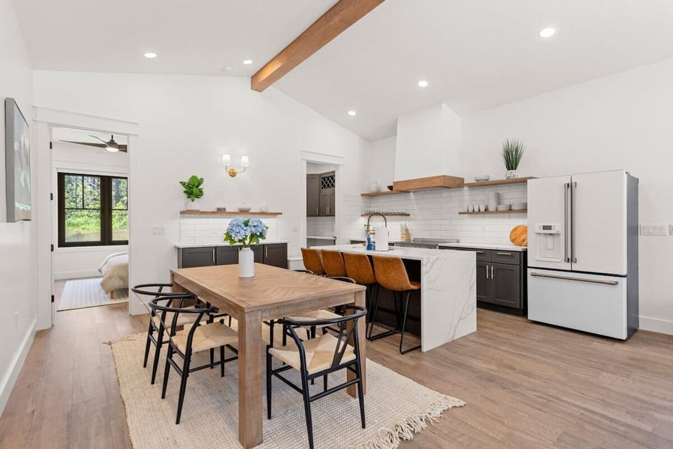 1 Dining Room 3