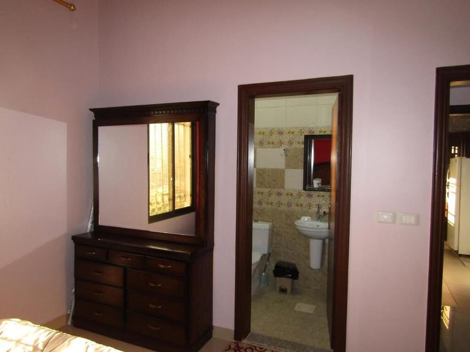 Petra Crystal hotel Hostel in Africa
