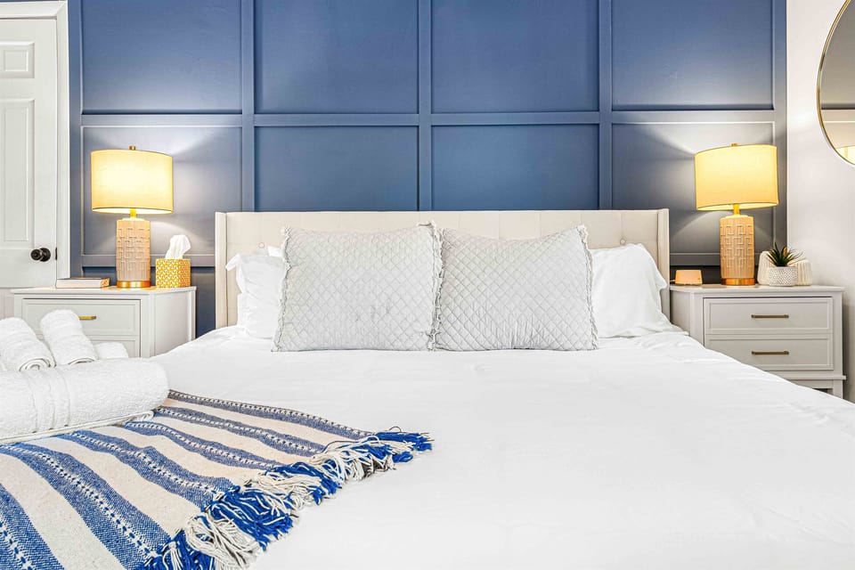 Wake up in the king-sized comfort of your modern master suite, complete with an en-suite bathroom and direct access to the pool deck for morning freshness or midnight swims. ✨🛏️