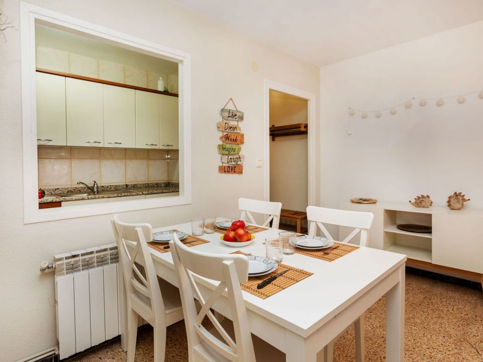 Table, Property, Furniture, Wood, Interior Design, Chair, Flooring, Cabinetry, Floor, Kitchen & Dining Room Table