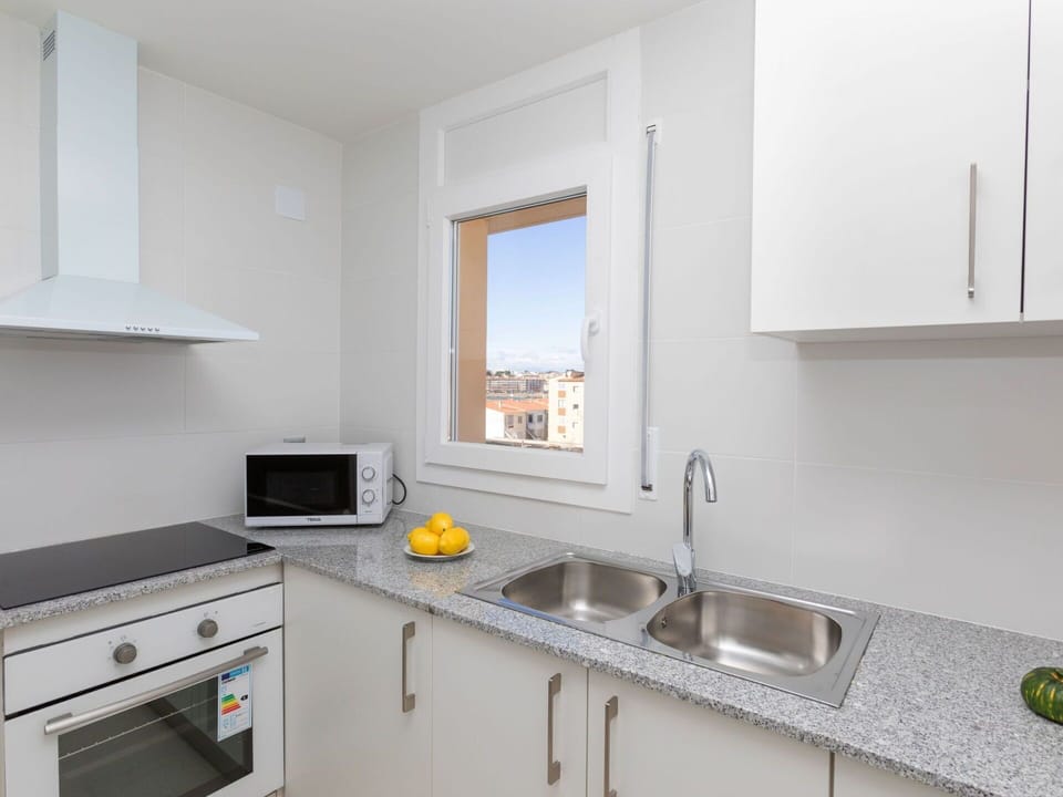 Kitchen Sink, Sink, Property, Tap, Cabinetry, Countertop, Building, Window, Plumbing Fixture, Kitchen Stove