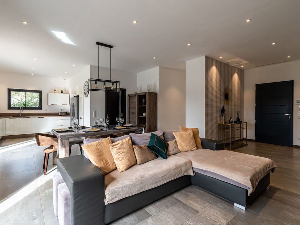 Furniture, Picture Frame, Wood, Comfort, Interior Design, Couch, Lighting, Flooring, Living Room, Building