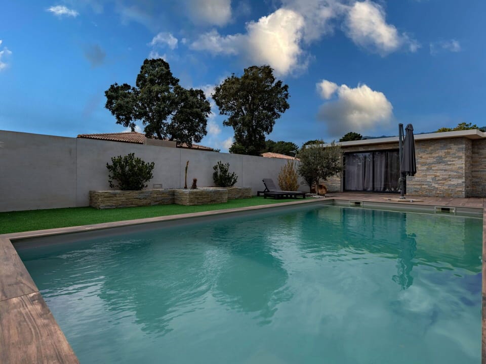 Swimming Pool, Resort, Estate, Eco Hotel, Villa, Hacienda, Outdoor Furniture, Hotel, Courtyard