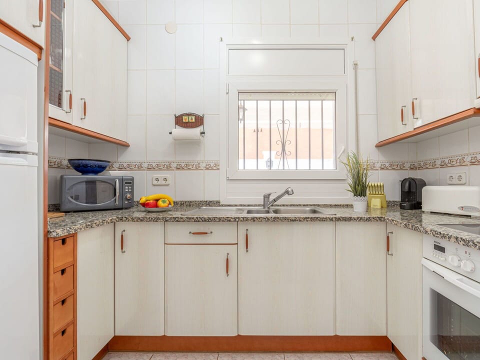 Furniture, Building, Comfort, Table, Wood, Window, Textile, Chair, Curtain, Flooring