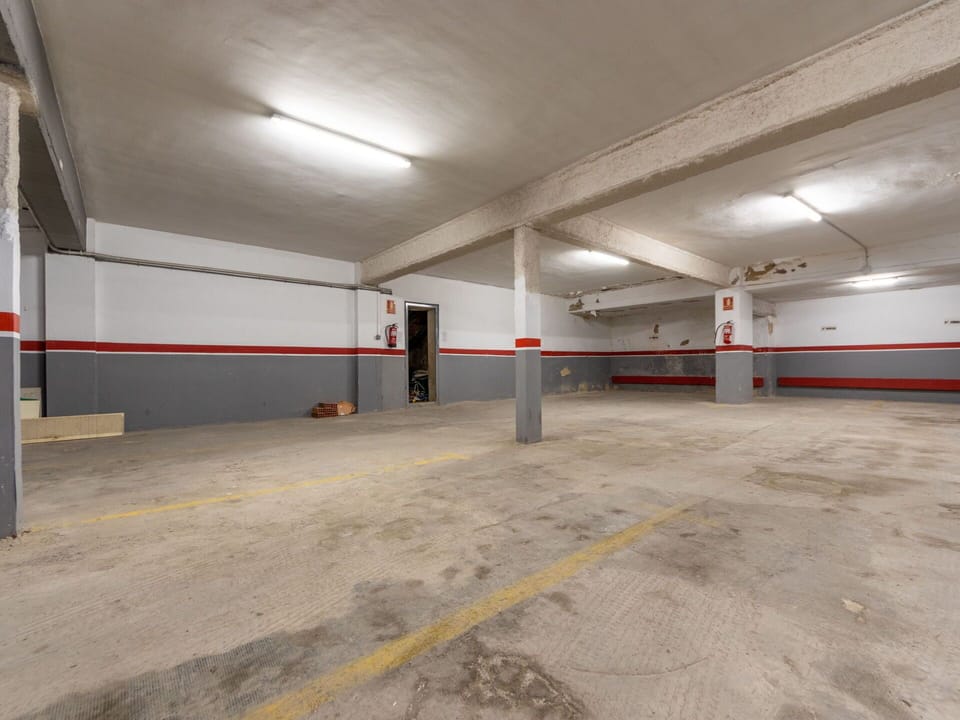 Flooring, Asphalt, Floor, Parking, Building, Composite Material, Gas, Ceiling, City