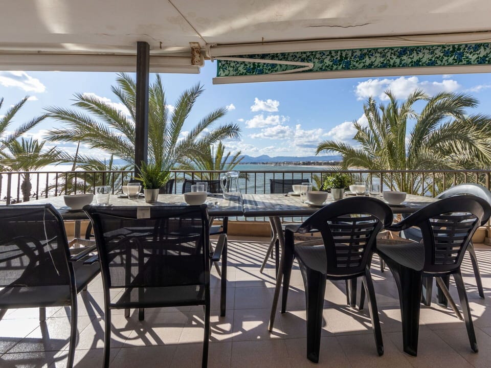Furniture, Outdoor Furniture, Table, Chair, Outdoor Table, Shade, Kitchen & Dining Room Table, Sea, Resort, Restaurant