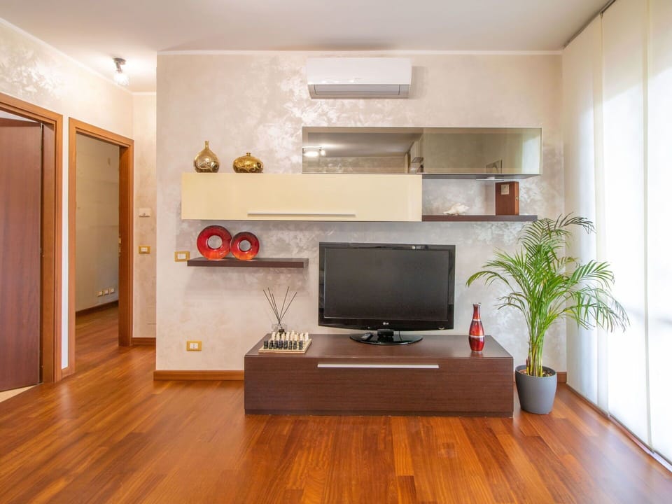 Plant, Furniture, Cabinetry, Wood, Houseplant, Comfort, Shelving, Interior Design, Home Appliance, Flooring