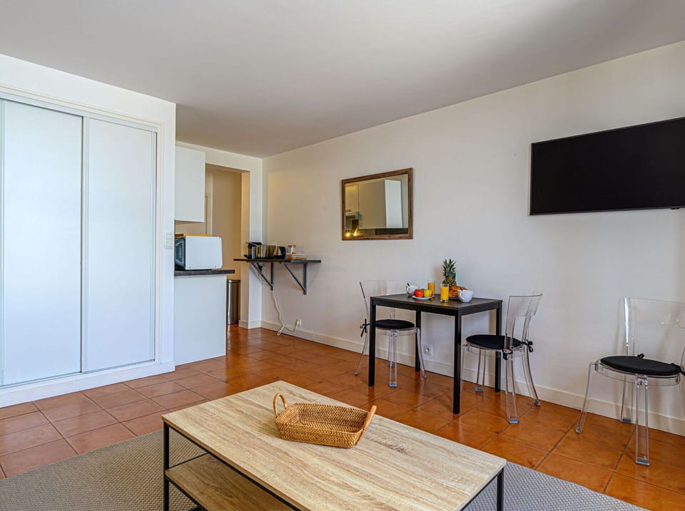 Table, Furniture, Wood, Interior Design, Flooring, Floor, Building, Cabinetry, Hardwood, Paint