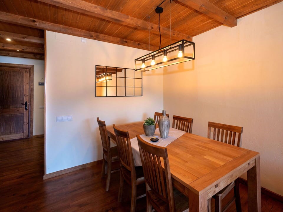 Table, Furniture, Wood, Tableware, Chair, Interior Design, Flooring, Wood Stain, Floor, Hardwood