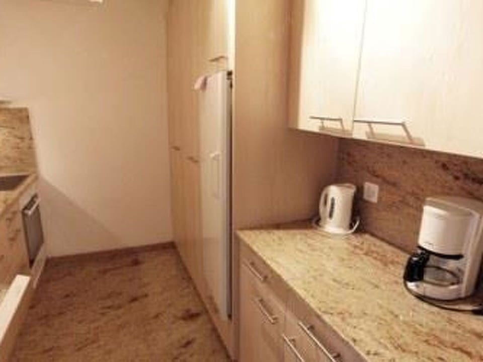 Cabinetry, Property, Countertop, Wood, Building, Kitchen Appliance, Drawer, Flooring, Floor