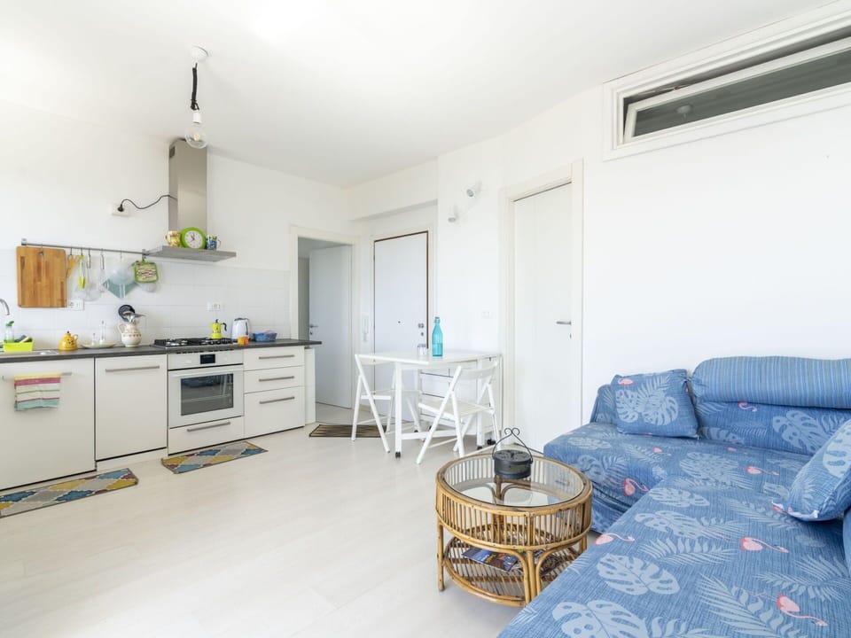 Cloud, Plant, Sky, Property, Building, Window, Tree, Land Lot, Table, House